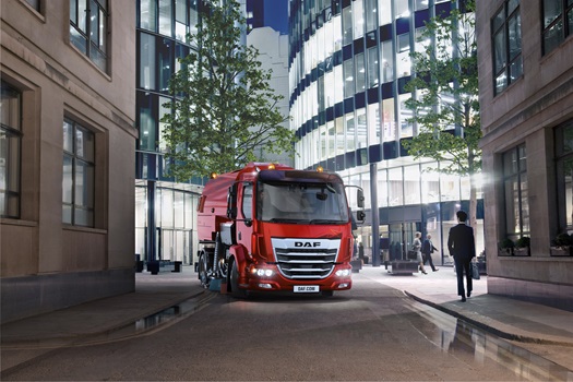 DAF XB 210 Strassenkehrmaschine