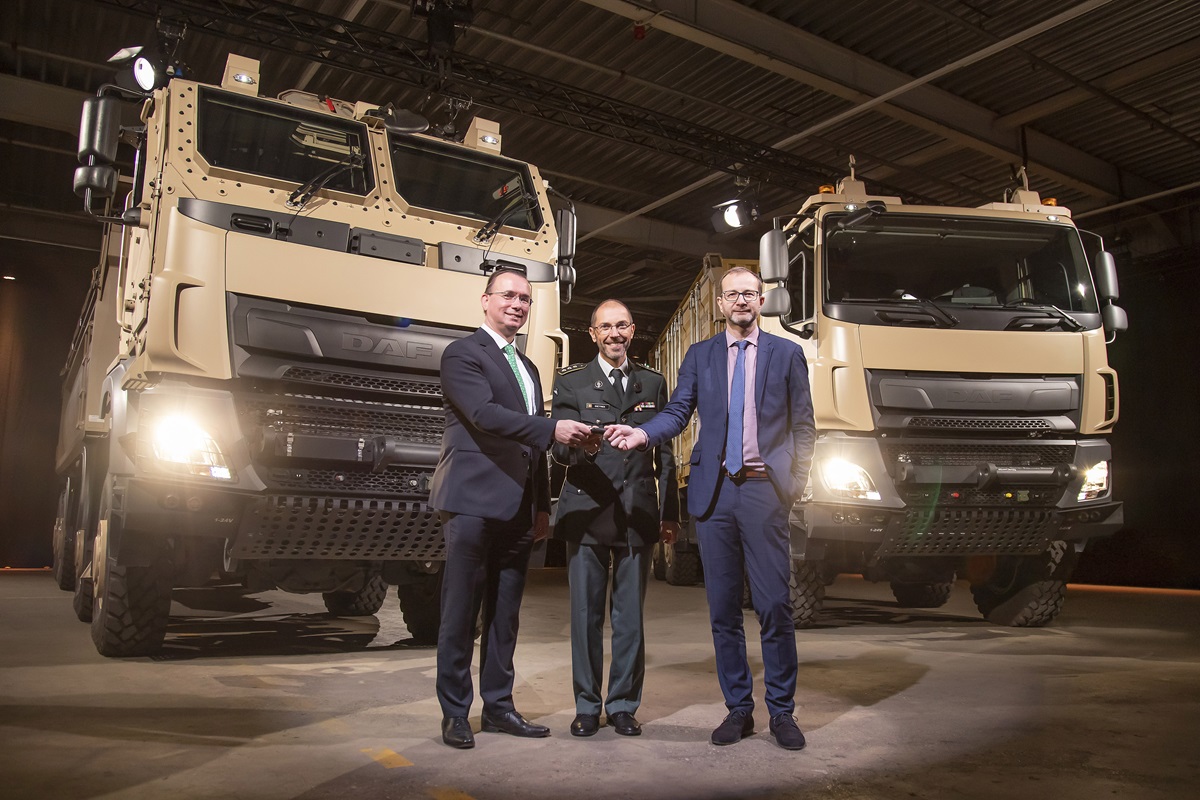 Eerste-DAF-CF-Military-trucks-geleverd-aan-Belgische-Defensie-01